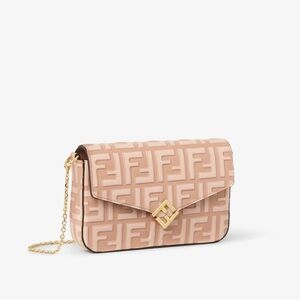 Fendi NWT wallet on chain